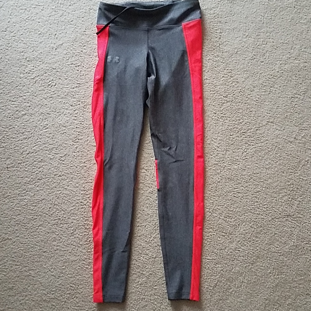 Under Armour Workout Legging and Loose Shirt Bundle